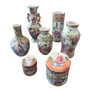 Antique Chinese Porcelain Collection Rose Mandarin Medallion, Set of 7