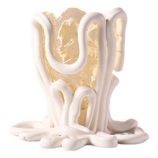 Sculptural Postmodern “Indian Summer Vessel” Vase by Gaetano Pesce for Fish Design in White and Amber Polyurethane Resin For Sale