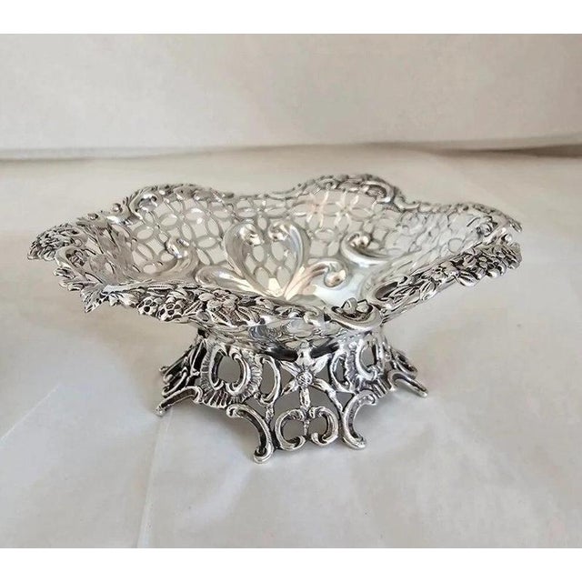 Antique Victorian Sterling Silver Bon Bon Dishes by William Comyns, 1891, Set of 2 For Sale - Image 4 of 14