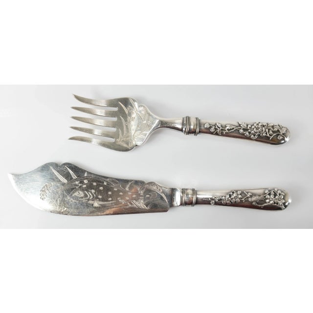 We are selling this very high quality Fish server set. This fine Chinese set features finely engraved blade and fork with...