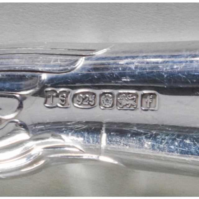 Late 20th Century Late 20th Century Set of Thirteen Sterling Silver Elizabeth II Dinner Knives With Pistol Handles For Sale - Image 5 of 17