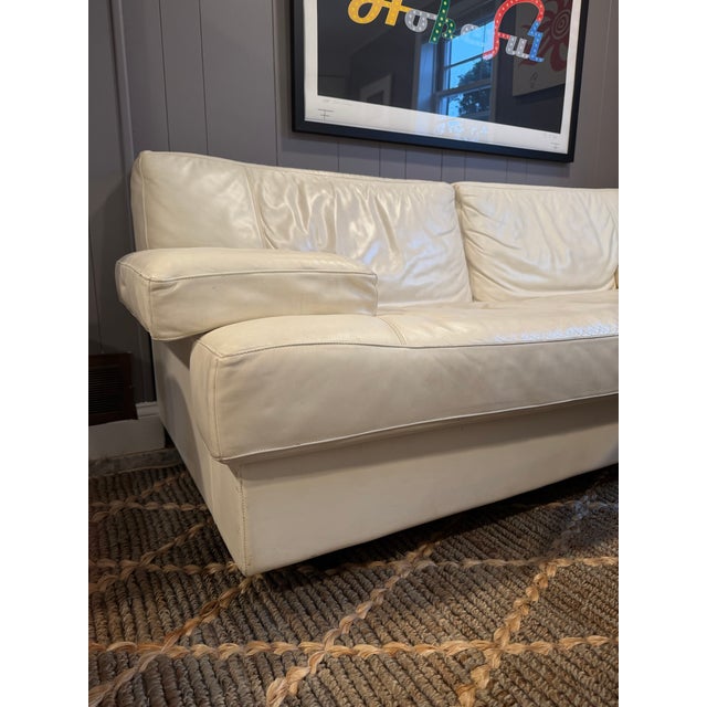 Mid-Century Modern Poltrona Frau Leather Sofa, Cream For Sale - Image 3 of 4