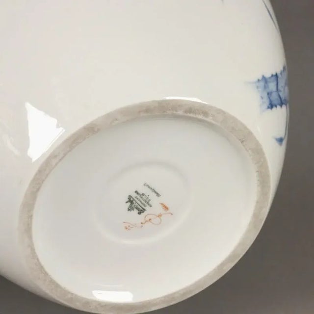 Art Nouveau Porcelain Vase by Röder for Rosentahl For Sale - Image 3 of 11
