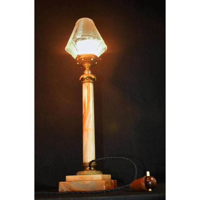 1920s Antique Onyx, Bronze & Etched Glass Column Table Lamp, 1920 For Sale - Image 5 of 14