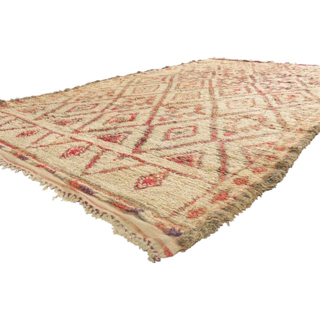 ​21396 Vintage Moroccan Beni Ourain Rug, 06'05 x 10'06. With its simplicity, plush pile and tribal style, this hand...
