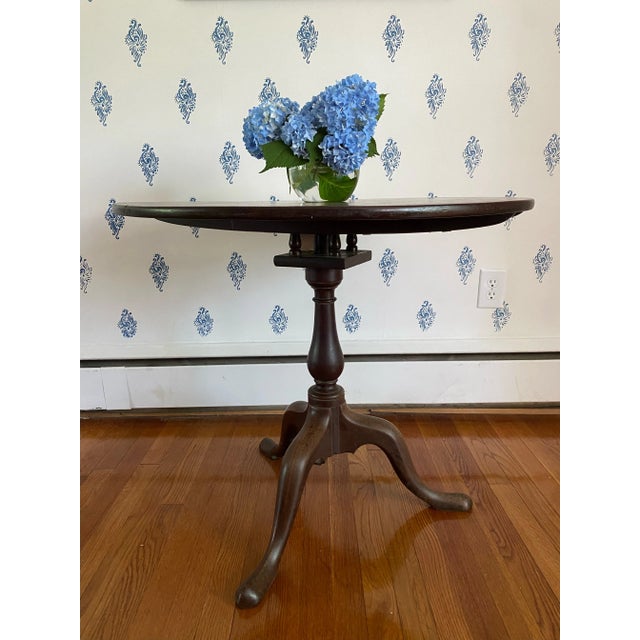 Antique Mid-1700s British Rococo Mahogany Tilt-Top Table For Sale - Image 4 of 12