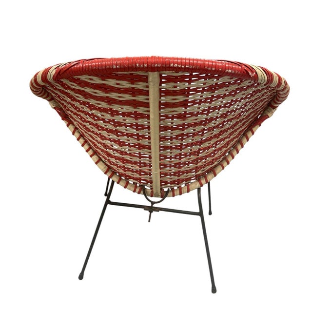 1960s Mid-Century Modern Balinese Vinyl Weave Scoop Chair For Sale In West Palm - Image 6 of 11