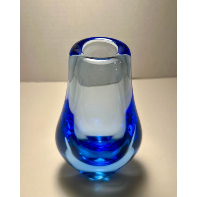 Elegant and timeless, this vintage Murano art glass vase, often referred to as the “Goccia” (teardrop) design, showcases...