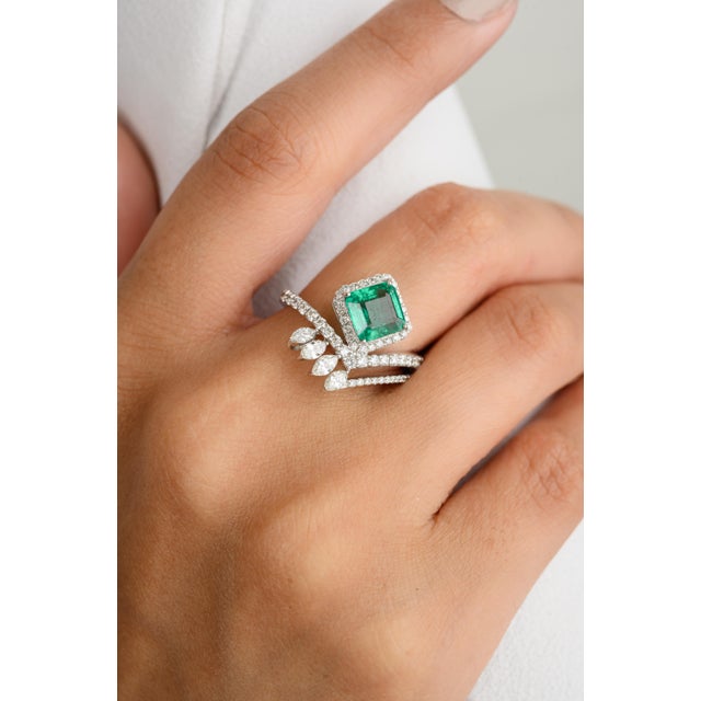 Aristocrat Creative Design Emerald & Diamond Ring in 18k White Gold Size 5.5 For Sale - Image 4 of 12