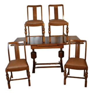 1920s English Traditional Oak Draw-Leaf Dining / Kitchen Table & 4 Chairs Set For Sale