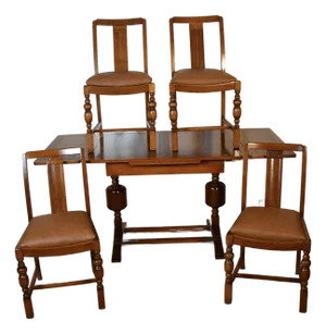 1920s English Traditional Oak Draw-Leaf Dining / Kitchen Table & 4 Chairs Set