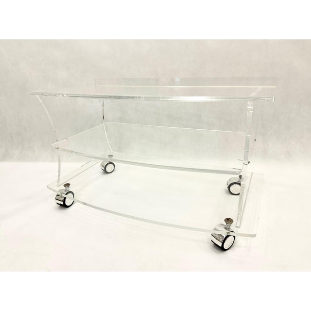 Plastic Mid-Century Clear Acrylic Glass Shelf Unit TV Stand on Castors, 1970s For Sale - Image 7 of 7