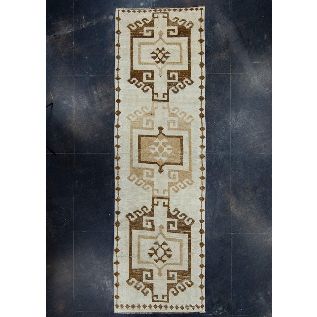 Ivory Turkish Vintage Runner Rug 3'5" x 11'6" #17071 For Sale - Image 8 of 8