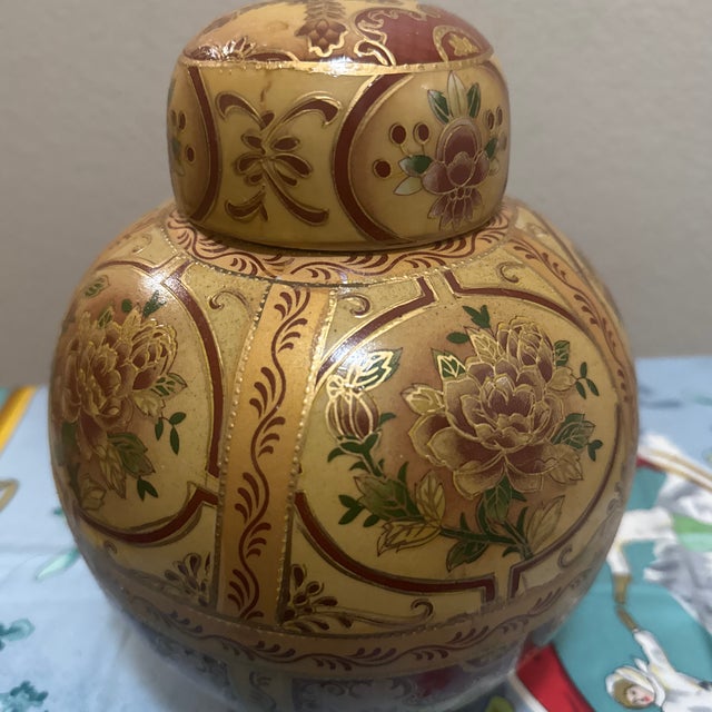 Japanese Hand-Painted Japanese Satsuma Style Ginger Jar For Sale - Image 3 of 9