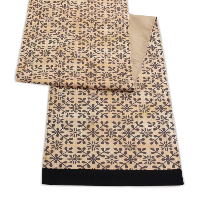Kenneth Ludwig Chicago Geometric Floral Patterned Table Runner (Set of 2) For Sale - Image 4 of 5