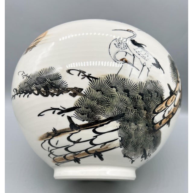 Vintage Chinese Porcelain Crane & Pine Landscape Vase – Chinoiserie / Japandi / Hollywood Regency For Sale - Image 12 of 14