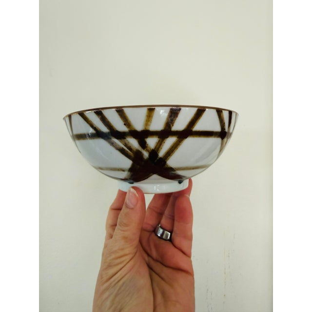 Vintage Brown and White Abstract Omc Japanese Porcelain Bowl For Sale - Image 4 of 6