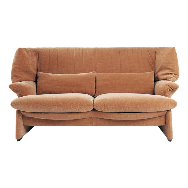Portovenere Highback Sofa in Peach Upholstery by Vico Magistretti for Cassina, 1984 For Sale