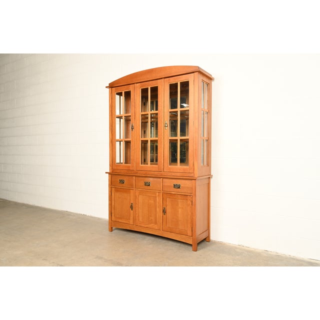 Mission Stickley Style Mission Oak Arts & Crafts Lighted Breakfront Bookcase Cabinet For Sale - Image 3 of 18