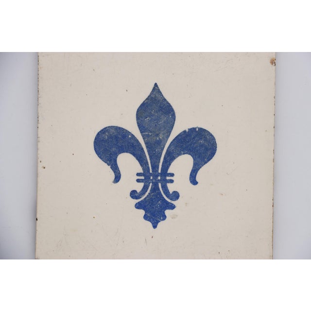 1900 - 1909 1900s Fleur De Lis Blue & White Large Tile, Portuguese For Sale - Image 5 of 12
