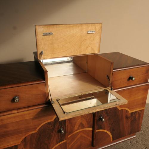 Art Deco Cloud Cocktail Cabinet For Sale - Image 3 of 17