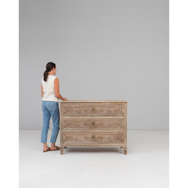 19th Century French Gustavian Oak Chest of Drawers For Sale - Image 4 of 18