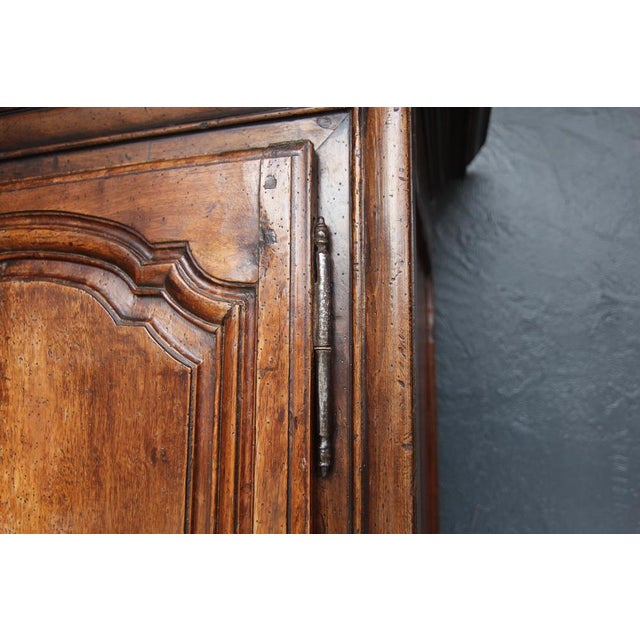 French Buffet À Deux Corps in Walnut For Sale - Image 16 of 18