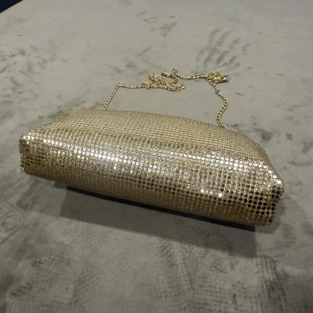 1940s An Amazing 1940s Gold Tone Metal and Yellow Satin Italian Evening Bag For Sale - Image 5 of 14