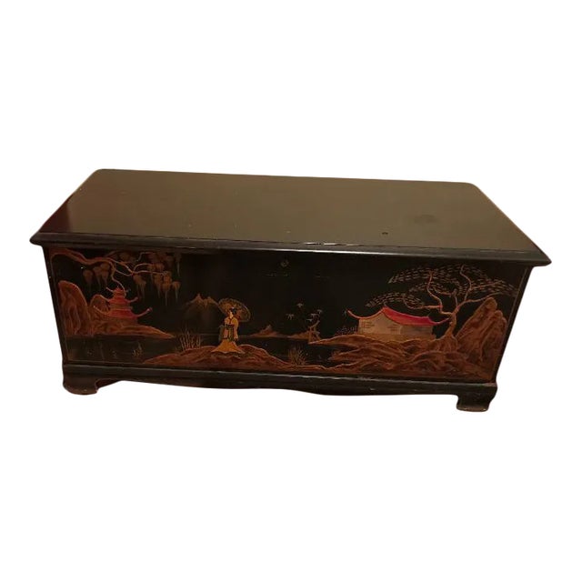 Early 20th Century Asian Lacquered Wood Blanket Chest For Sale