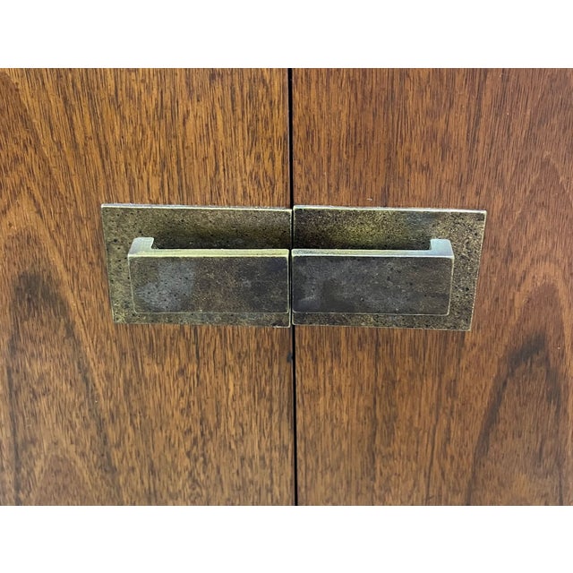 Mid Century Modern Walnut Sideboard. Founders Furniture, Attributed For Sale - Image 9 of 18