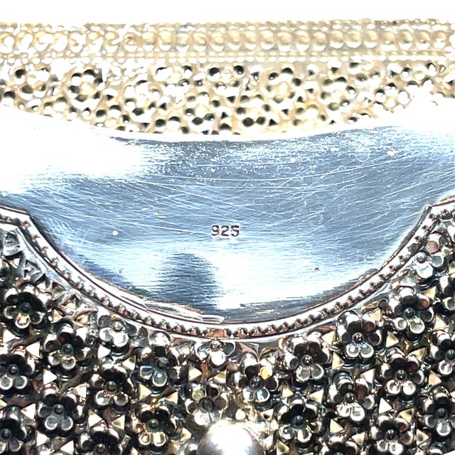 Vintage Sterling Silver Floral Shoulder Purse For Sale - Image 4 of 11