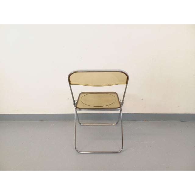 1970s Vintage Plia Folding Chair in Chrome and Smoked Acrylic Glass by Giancarlo Piretti for Castelli, 1970s For Sale - Image 5 of 15
