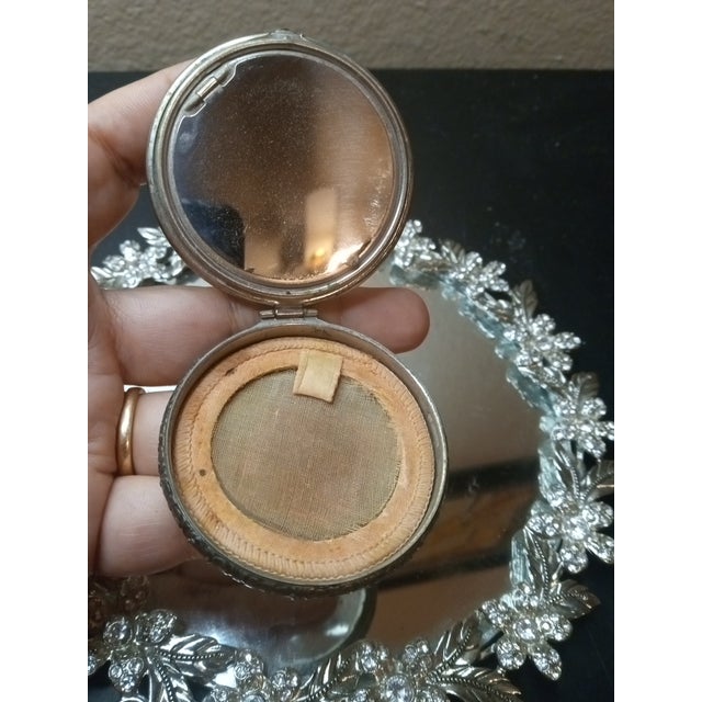 1930 Evans Sterling Silver Ornate Filigree Powder Compact Case For Sale In Dallas - Image 6 of 8