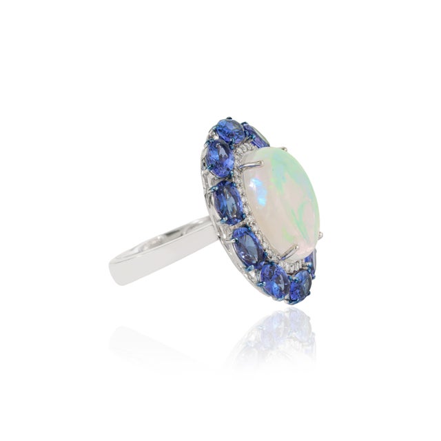 Gemstone 18k Gold Vintage 10.96 Carat Cocktail Ring Size 6.5 - Fire Opal & Royal Blue Sapphires For Sale - Image 7 of 18