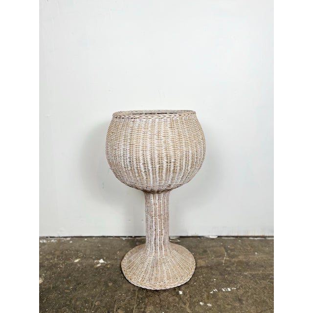 Vintage round wicker planter with tulip base. Large round planter with retro round base. Mid century mod style. Metal...