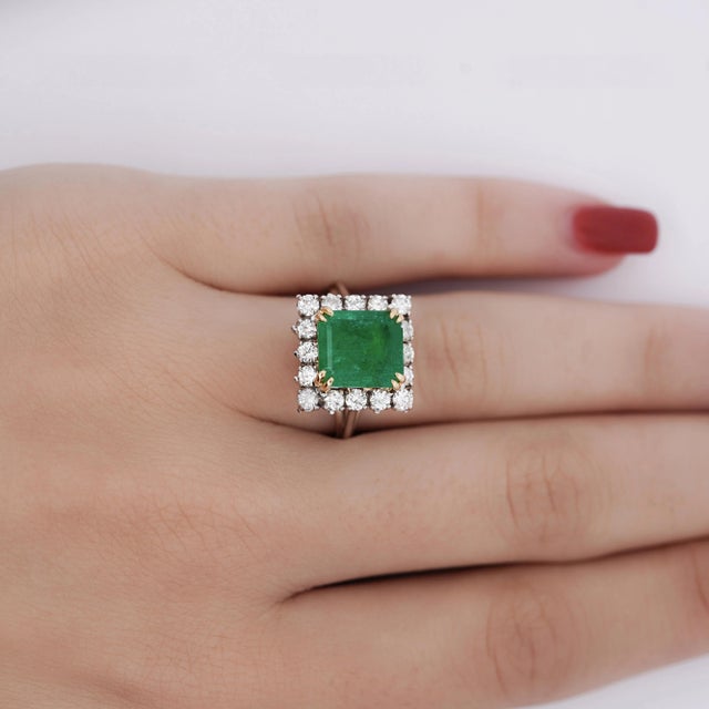2.97 Carat Emerald Cut Emerald & Diamond Halo 18k White Gold Ring Size 6 For Sale - Image 4 of 11