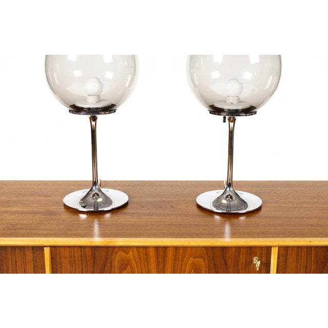 Bill Curry Vintage Mid-Century Modern Bill Curry Chrome Smoked GlassTable Lamps - a Pair For Sale - Image 4 of 5