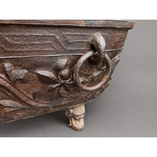 19th Century Chinese Cast Iron Bath Tub or Substantial Jardinière #2 For Sale - Image 9 of 18