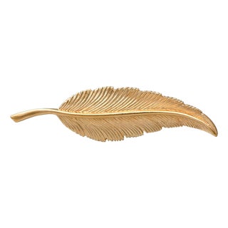 14KY Sculptural Gold Feather Pin For Sale