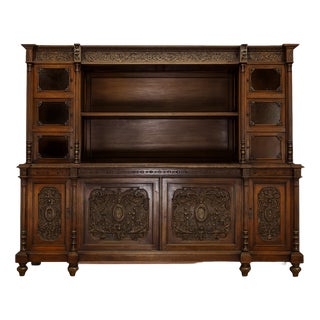 Renaissance Style Buffet in Carved Walnut For Sale