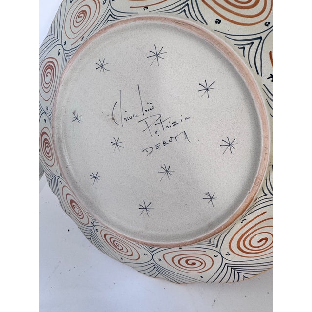 2010s Deruta Owl Hand Painted Italian Round Plate / Platter For Sale - Image 5 of 9