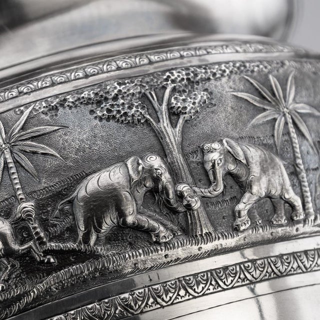 20th Century Indian Silver Bowl from Arachun - Parsrap, Calcutta, 1900s For Sale - Image 6 of 18