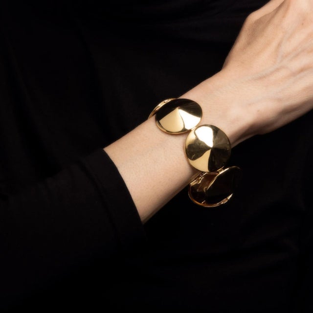 Modern Van Cleef & Arpels Chapeau Chinois Bracelet 18k Gold Paris Estate VCA For Sale - Image 3 of 4