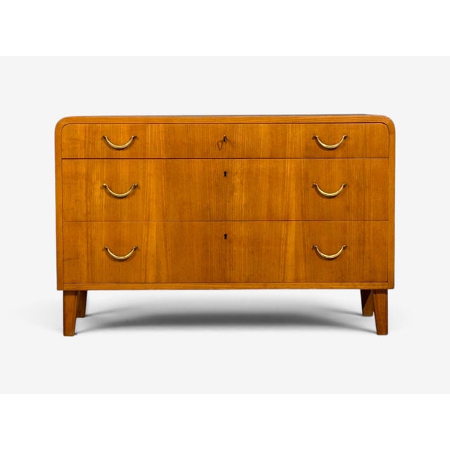 Swedish Modern, Chest of Drawers, Elm, Brass, Sweden, 1940s For Sale - Image 4 of 13