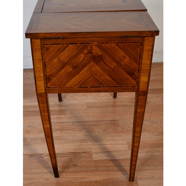 1890 Antique French Louis XVI Satinwood & Walnut Inlaid Makeup Vanity Ladies Desk For Sale - Image 15 of 17