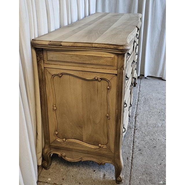 Vintage, French Provincial Sideboard/ Credenza, Triple Dresser For Sale In Los Angeles - Image 6 of 18