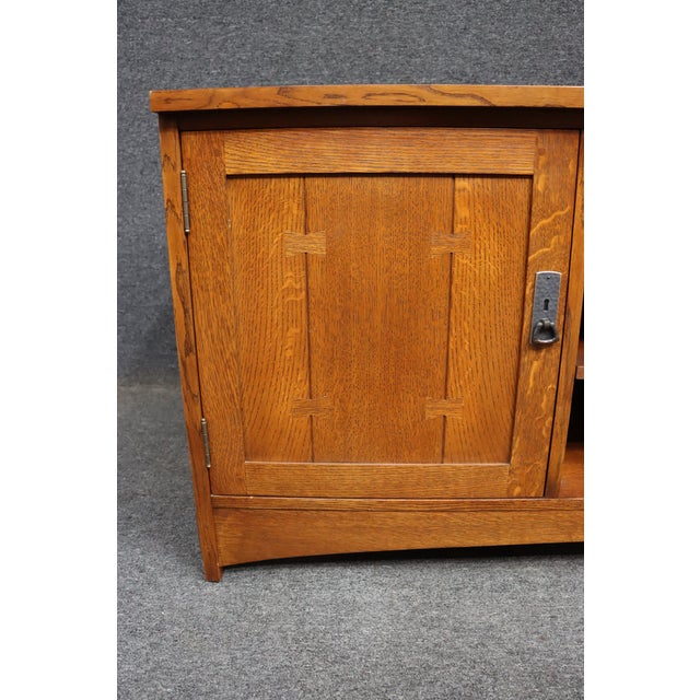 Late 20th Century Stickley Mission Oak 62" Tv Media Console Cabinet For Sale - Image 5 of 18