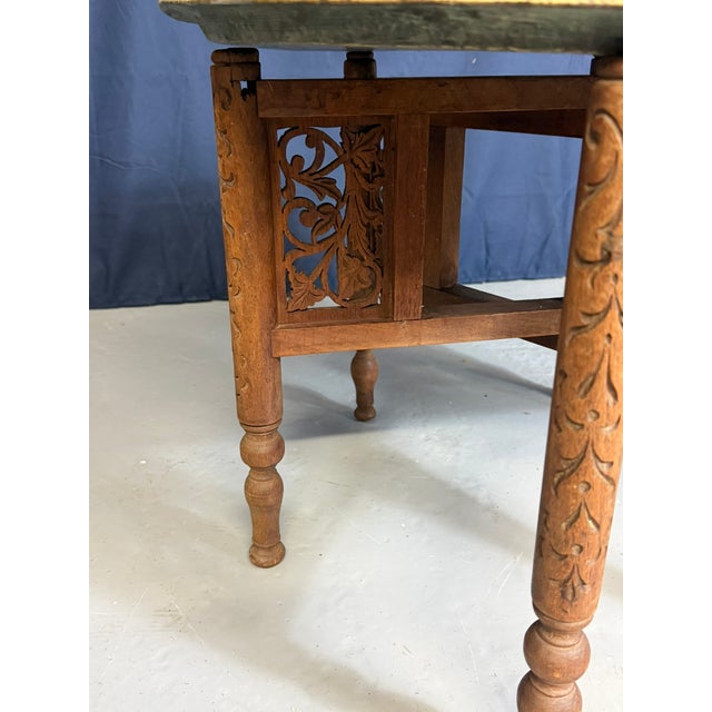 Antique Anglo-Indian Benares Brass Tray Table with Hand-Carved Folding Wooden Base, 1910 For Sale - Image 12 of 15