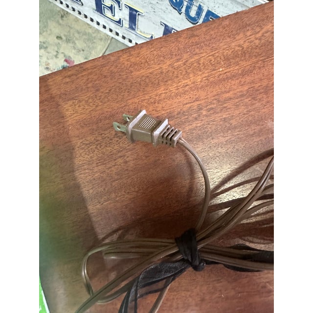 1970s Small White Ceramic Ginger Jar Style Table Lamp For Sale In Atlanta - Image 6 of 7