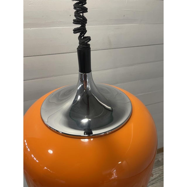 Vintage Space Age Italian UFO Orange Pendant Lamp in Chrome by Guzzini for Meblo, 1970s For Sale - Image 6 of 10